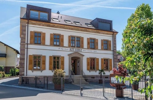 Ostringen Apartment | Stylish apartment in Tiefenbach