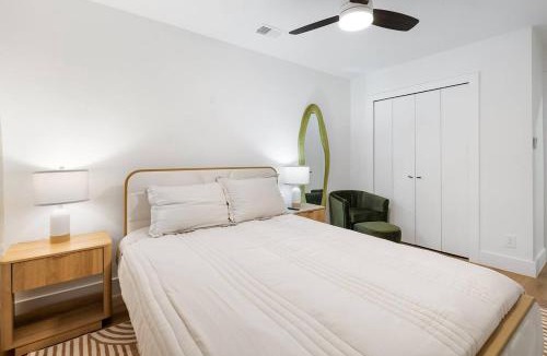 North Austin Civic Association House | Stylish Austin Escape 4BR, 2BA, Minutes from Domain, Q2 Stadium