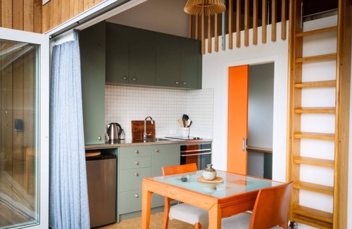 Herbertville Apartment | Stylish beach studio, golf course, stunning beach, epic night skies