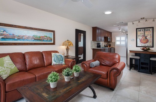 Indian Rocks Beach Condo | Stylish Beach Retreat Right Across Street From Beach & Gulf of Mexico in IRB!