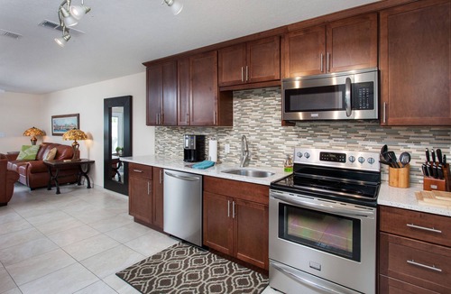Indian Rocks Beach Condo | Stylish Beach Retreat Right Across Street From Beach & Gulf of Mexico in IRB!