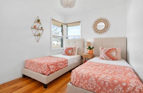 North Spokane House | Stylish & Bright 4BR - Close To Whitworth