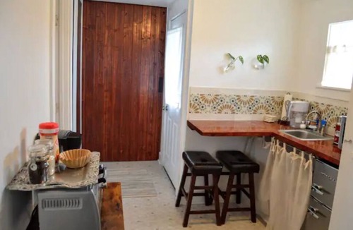 Arcata House | Stylish & Bright , King Bed, Downtown Oasis