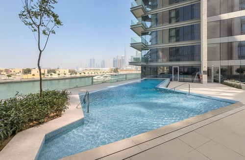 Al Safa Apartment | Stylish Canal-Front 2 BD + Maid in Al Wasl