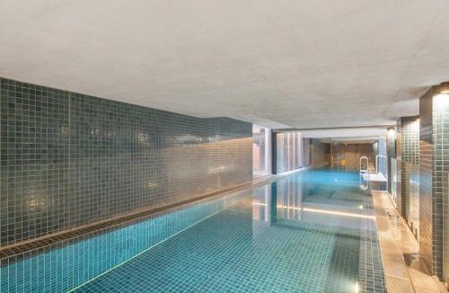 Braddon Apartment | Stylish Central Braddon 1 Bed, Pool, Gym, Parking