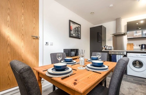 Sheffield City Centre Apartment | Stylish Central Sheffield 1BR – Sleeps 2