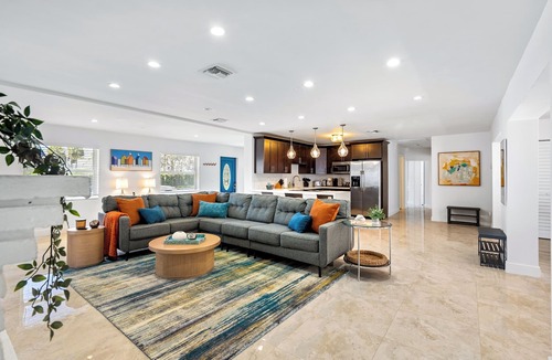 Poinsettia Heights House | Stylish & Cheerful Stay with Pool in Fort Lauderdale