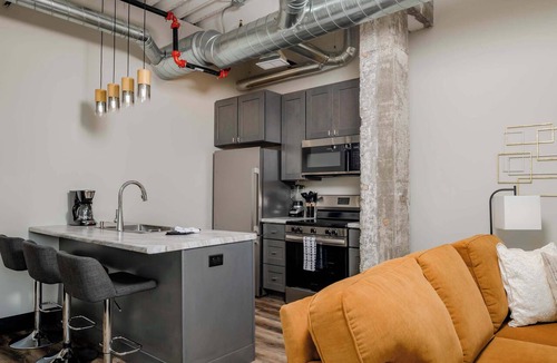 College Avenue Historic District Apartment | Stylish City View Apartment w/Free Parking