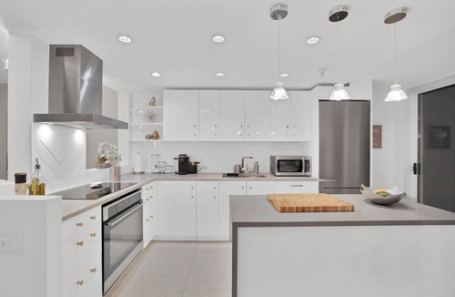 Coal Harbour House | Stylish Coal Harbour Townhome in the Heart of Downtown Vancouver