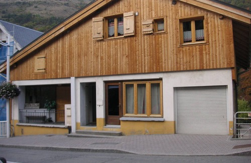 Brides-les-Bains Apartment | Stylish, comfortable apartment in the heart of Brides-Les-Bains.