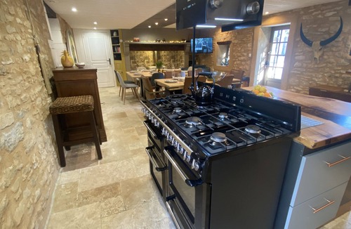 Coulaures House | Stylish complex - perfect for friends and families gatherings of up-to 24