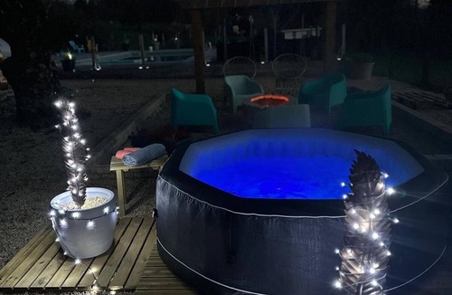 Coulaures House | Stylish complex - perfect for friends and families gatherings of up-to 24