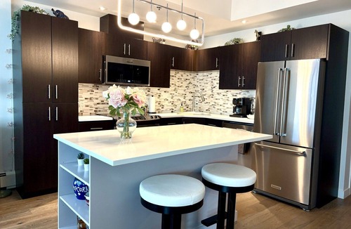 Victoria Park Condo | Stylish Condo steps from Stampede Park in Calgary's trendiest neighbourhood