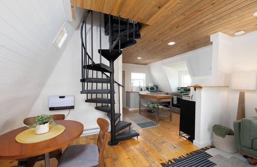 Fairplay Cabin | Stylish & Cozy A-Frame Escape! Dogs OK, 45m to Breck, 30m to BV, Stargazing!