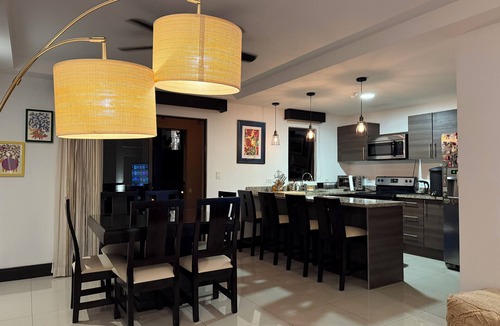 Santa Ana Apartment | Stylish & Cozy Apartment in Santa Ana