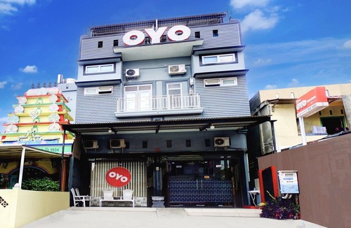 Banda Aceh House | Stylish DBL Suite Escape W/Free WiFi and Parking