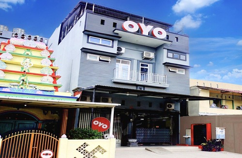 Banda Aceh House | Stylish DBL Suite Escape W/Free WiFi and Parking