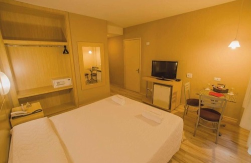 Matriz Hotel | Stylish Double Executive Comfort – 2 Rooms in a Prime Curitiba City Hotel