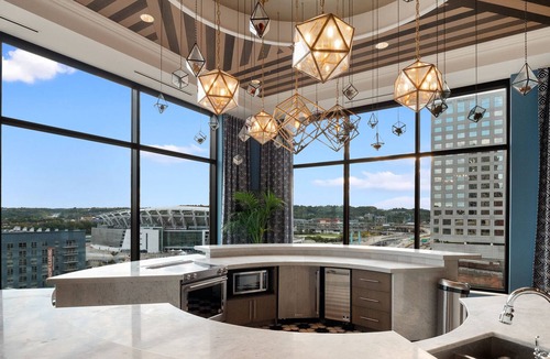 Downtown Cincinnati Condo | Stylish Downtown Condo, Steps to Ball Park w/ Unmatched Pool & Amenities 228