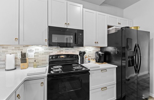 Rogers House | Stylish Downtown Rogers Home Near Everything NWA!