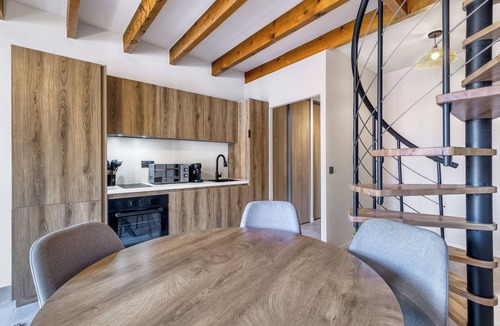Thonon-les-Bains Apartment | Stylish duplex with balcony – Right in the heart of Thonon
