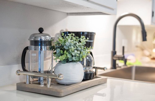 Ericsson Apartment | Stylish Duplex w/WiFi, Kitchen & Blackout Shades
