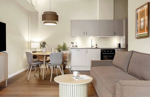 Vesterbro Apartment | Stylish Easy-Access Ground Floor Apartment for 4
