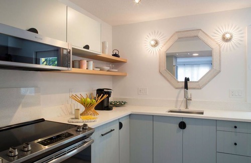 Pasadena On The Gulf Apartment | Stylish & Eclectic Modern 2/2 Apt - WeArePeaceful