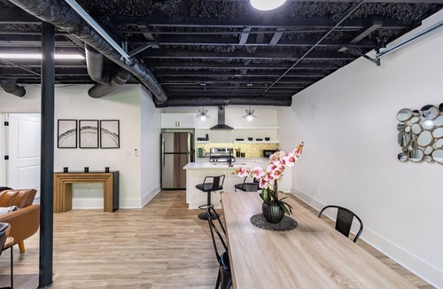 Smyrna House | Stylish Family 3BR Guest House near Braves Stadium