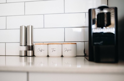 Dubbo East House | Stylish Family Bliss & SPA Heaven - The Gleam
