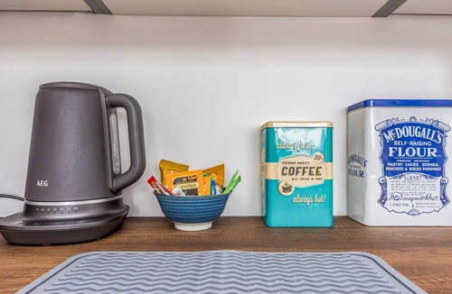 East Wittering Apartment | Stylish Flat Close To Beach - Pass the Keys