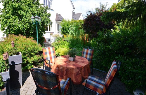 Madfeld Apartment | Stylish flat in Madfeld with private terrace