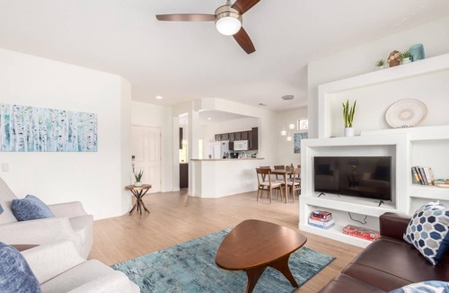 Surprise House | Stylish & Freshly updated 2BD 2BA with Firepit!