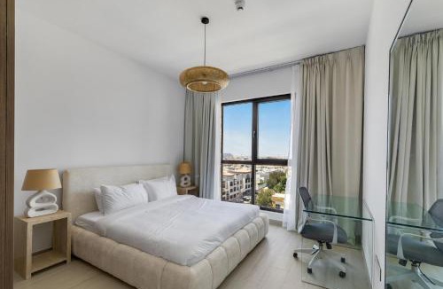 Umm Suqeim 3 Apartment | Stylish Fully-Equipped 1BD Unit in MJL Pool&Gym