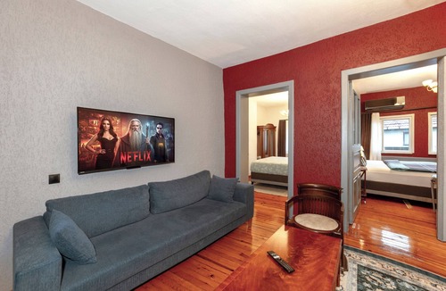 Karakoy Apartment | Stylish Galata 3BR w/Balcony & Bosphorus View/AC