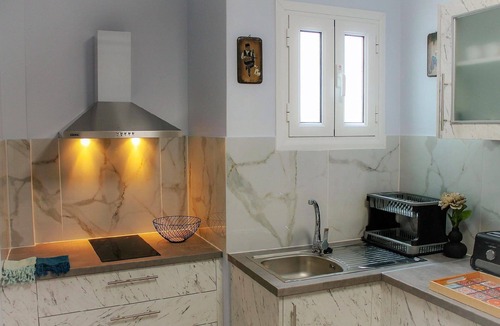 Kassiopi Apartment | Stylish Gound Floor Two Bedroom Flat in Kassiopi