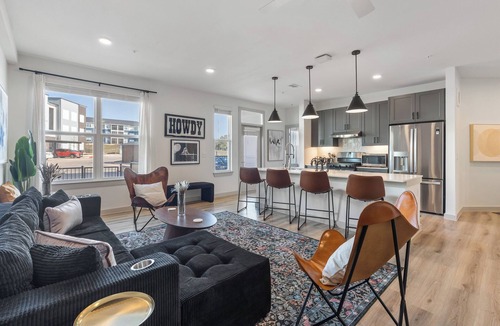 San Marcos Apartment | Stylish Ground Floor 2BR 2BA with Private Patio