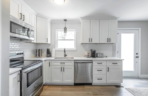 East Brainerd House | Stylish Group Getaway