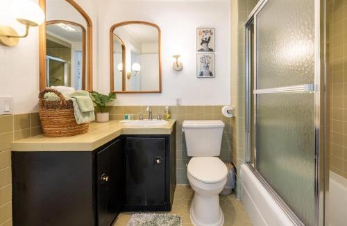 Mobile House | Stylish Historic Home 5 Min Walk to Downtown