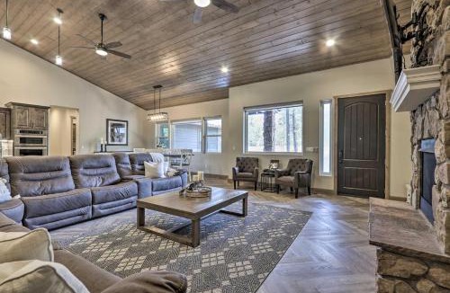 Torreon House | Stylish Home w/Expansive Deck in Show Low!