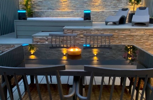 Palermo Apartment | Stylish home with a brand new private Jacuzzi in the heart of Palermo Soho!