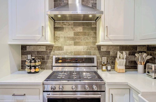 Washington Ave./ Memorial Park House | Stylish Home with Pool Table & 2 Outdoor Spaces - Walkable