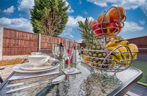 Olton House | Stylish House- B'ham Airport and NEC, Solihull