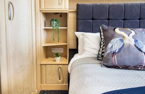 Patchway House | Stylish House w/Game Room in Bristol w/Parking