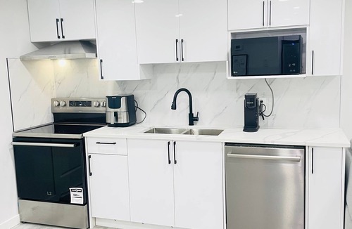 Northwest Edmonton House | Stylish Kinglet Gardens Stay Near Big Lake, Lois Hole Park & West Edmonton Mall