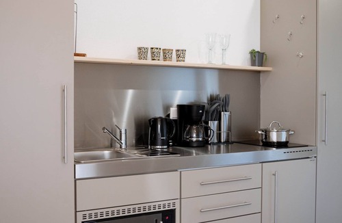 Ellenberg House | Stylish lakeside "workation" apartments in Ellwangen with Wi-Fi
