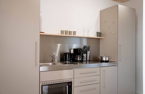 Ellenberg House | Stylish lakeside "workation" apartments in Ellwangen with Wi-Fi