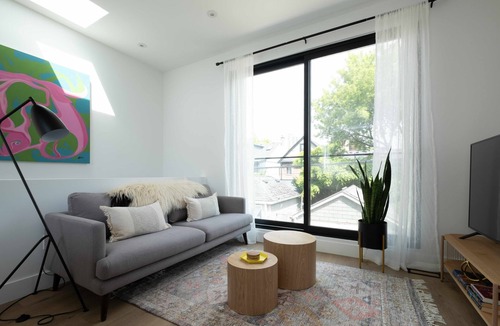 Riverdale Apartment | Stylish Laneway Suite in Riverdale