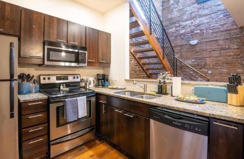 Downtown Richmond Apartment | Stylish Loft | Shockoe Bottom | Walk to Canal