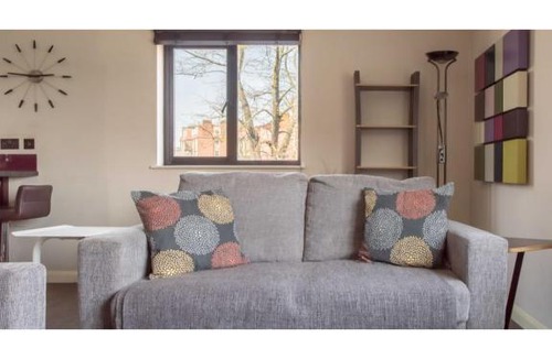West Hampstead Apartment | Stylish London apartment in unbeatable location!